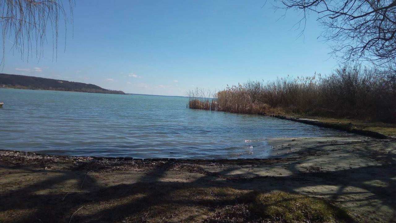 דירות Balatonfůzfő Nora Apartman מראה חיצוני תמונה